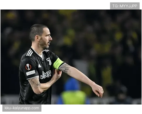 博努奇与拉莫斯防守组织中的站位偏移与体系驱动机制差异