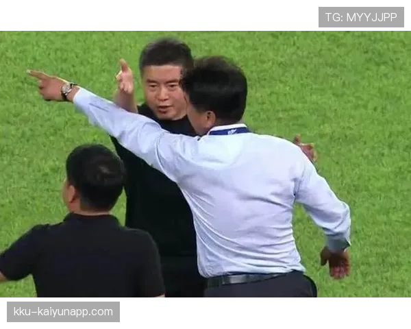 手臂自然位置在手球判罚中如何影响裁判判定标准解析