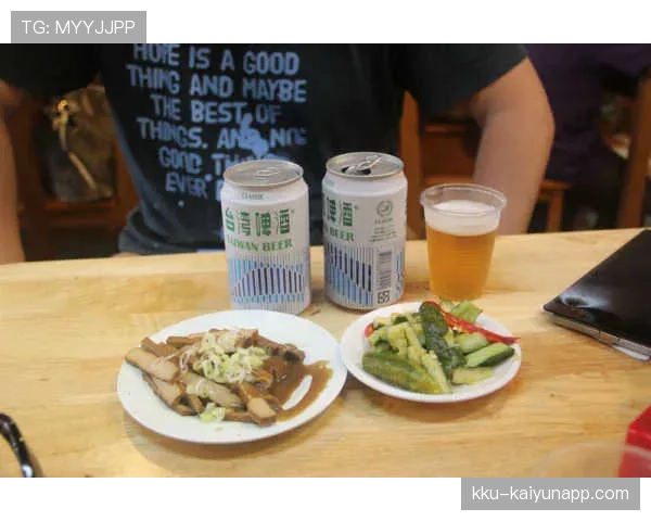 山口茜每天吃三顿饭还得算着卡路里，我连奶茶自由都还没实现