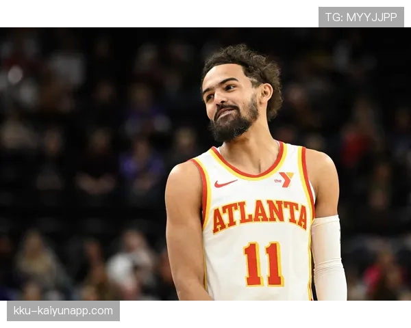 特雷·杨这日常穿搭根本不像NBA的，像刚下班打卡的邻家大哥啊！